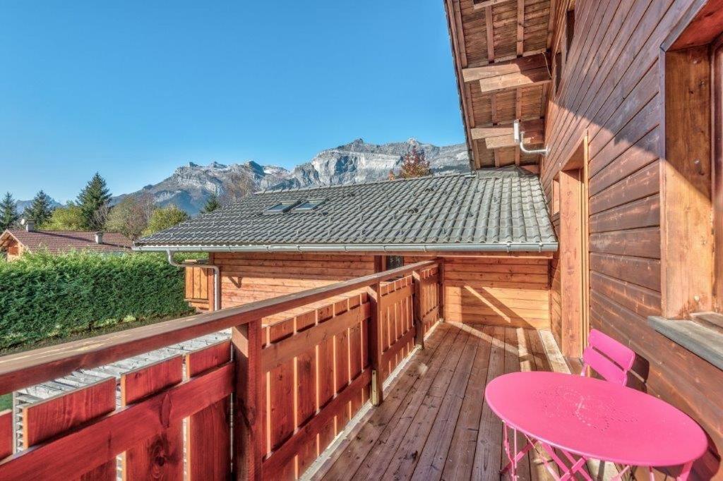 Appartement Avec Jacuzzi Dans Chalet Prive, Grande Terrasse, Parking Gratuit Ле-Уш Екстер'єр фото