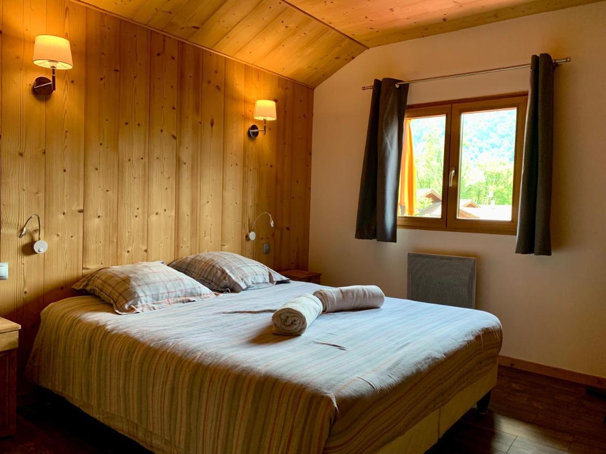 Appartement Avec Jacuzzi Dans Chalet Prive, Grande Terrasse, Parking Gratuit Ле-Уш Екстер'єр фото